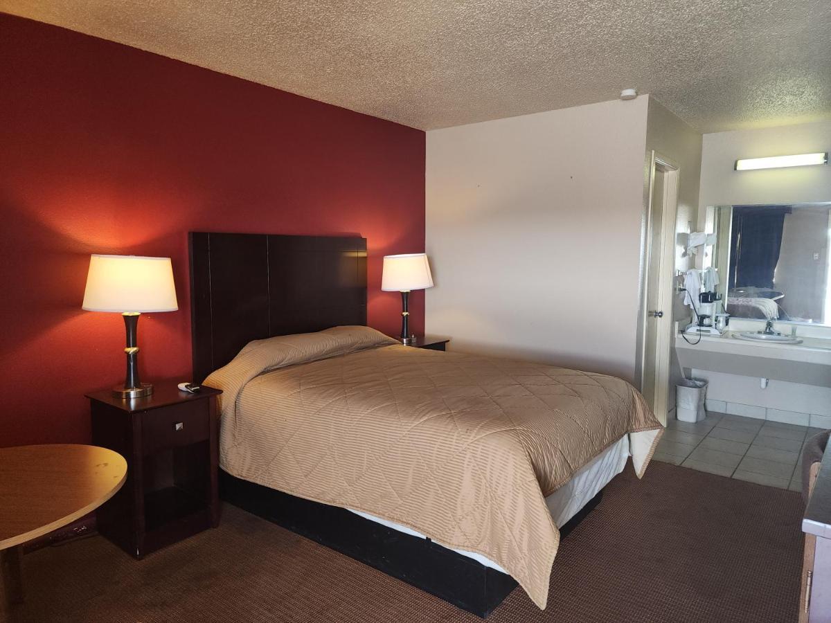 Colonial Inn Monahans Tx Εξωτερικό φωτογραφία