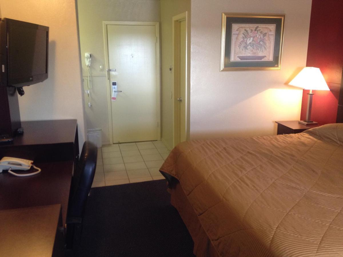 Colonial Inn Monahans Tx Εξωτερικό φωτογραφία